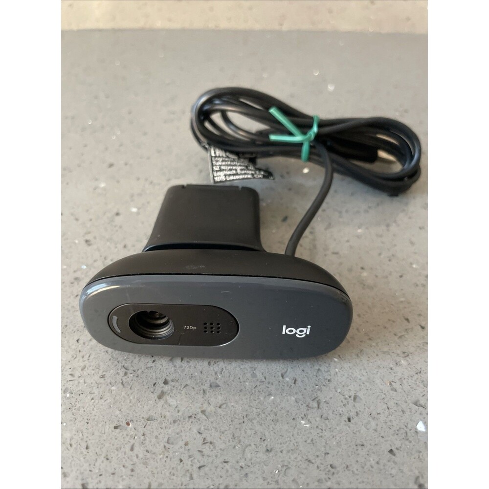 Logitech HD Webcam 720p Logi V-U0018 Built In Microphone USB Camera Black